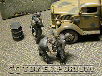 "BRAND NEW" Custom Built - Hand Painted & Weathered 1:35 WWII German "Luftwaffe Pilots" Soldier Set (3 Figure Set)