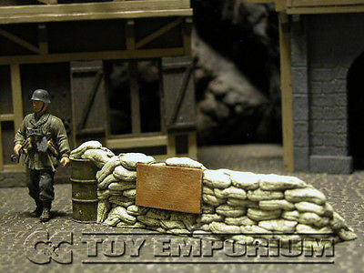 "RETIRED & BRAND NEW" Build-a-Rama 1:32 Hand Painted WWII Deluxe Sandbag Barricade Wall Section #3