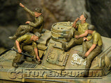 "BRAND NEW" Custom Built - Hand Painted & Weathered 1:35 Deluxe WWII German DAK Tankmen "Refueling" Set (5 Figure Set)