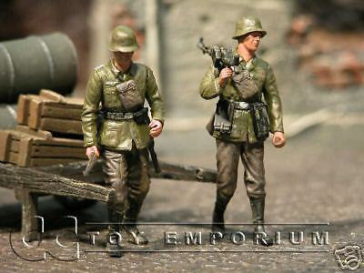 "BRAND NEW" Custom Built & Hand Painted 1:35 WWII German Anti Tank Team Soldier Set (2 Figure Set)