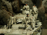 "BRAND NEW" Custom Built - Hand Painted & Weathered 1:35 WWII German Winter Tank Crew Set (5 Figure Set)