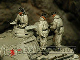 "BRAND NEW" Custom Built - Hand Painted & Weathered 1:35 WWII German Winter Tank Crew Set (5 Figure Set)
