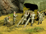 "BRAND NEW" Custom Built & Hand Painted 1:35 WWII German Soldiers Loading Drums (5 Figure Set)