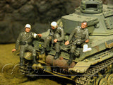 "BRAND NEW" Custom Built & Hand Painted 1:35 WWII German Wounded Soldiers Set (3 Figure Set)