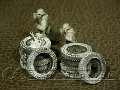 "RETIRED & BRAND NEW" Build-a-Rama 1:32 Hand Painted WWII "Winter" Tire Set (2 Piece Set)