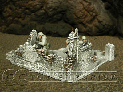 "RETIRED & BRAND NEW " Build-a-Rama 1:32 Hand Painted WWII "Winter" Deluxe City Building