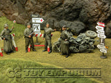 "BRAND NEW" Custom Built - Hand Painted & Weathered 1:35 WWII German "Feldgendarmerie + 2 Authentic Wooden Sign Posts" Soldier Set (4 Figure Set)