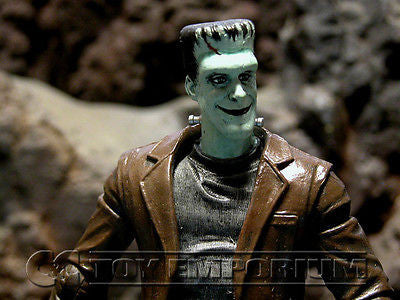 "SOLD OUT"  Diamond  Select  Exclusive  "Munsters - Complete 3  Figure  Set"  MINT