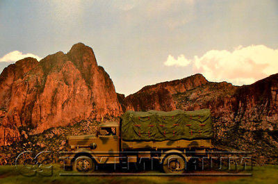 "RETIRED" Build-a-Rama 1:32 Deluxe WWII Desert Color Back Drop
