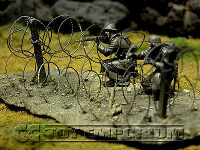 "RETIRED & BRAND NEW" Build-a-Rama 1:32 Hand Painted WWII Deluxe Triple Concertina Wire Fence Section