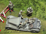 "BRAND NEW" Custom Built - Hand Painted & Weathered 1:35 WWII German Sd Kfz.2 Police Car Set With 5  Figures