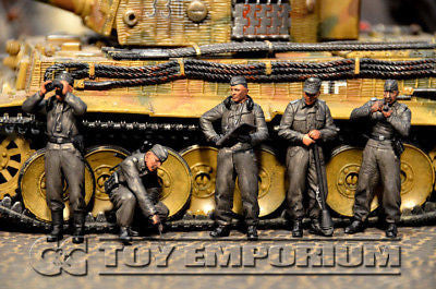 "BRAND NEW" Custom Built - Hand Painted & Weathered 1:35 WWII Deluxe "German Panzer Tank Crew" Set  (5 Figure Set)