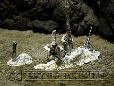 "RETIRED & BRAND NEW" Build-a-Rama 1:32 Hand Painted WWII Deluxe "Winter" War Torn Tree Terrain Set (3 Piece Set)