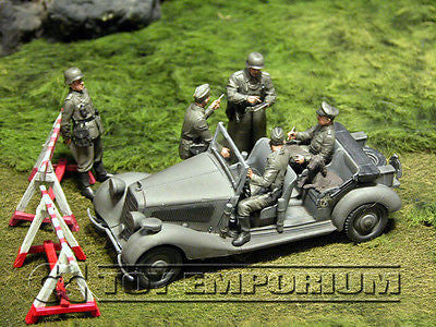 "BRAND NEW" Custom Built - Hand Painted & Weathered 1:35 WWII German Sd Kfz.2 Police Car Set With 5  Figures