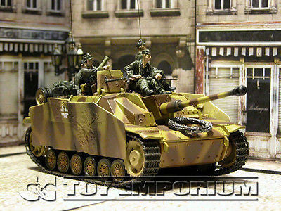 "RETIRED"  Forces Of Valor  German  Sturmgeschutz  III  Ausf. G  w/ 4  Soldiers