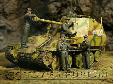 "BRAND NEW" Custom Built - Hand Painted & Weathered 1:35 WWII German SPG Crew Riders Set (5 Figure Set)