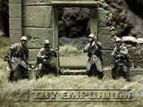 "BRAND NEW" Custom Built - Hand Painted & Weathered 1:35 WWII German "Winter" Infantry Western Europe  Soldier Set (4 Figure Set)