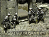 "BRAND NEW" Custom Built - Hand Painted & Weathered 1:35 WWII German "Winter" Infantry Western Europe  Soldier Set (4 Figure Set)