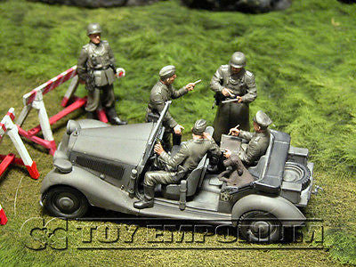 "BRAND NEW" Custom Built - Hand Painted & Weathered 1:35 WWII German Sd Kfz.2 Police Car Set With 5  Figures