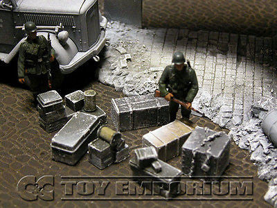 "RETIRED & BRAND NEW" Build-a-Rama 1:32 Hand Painted WWII Deluxe "Winter" Crate, Gear & Box Set (7 Piece Set)