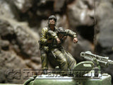 "BRAND NEW" Custom Built & Hand Painted 1:35 WWII US Tank Bail Out Soldier Set (2 Figure Set)