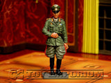 "RETIRED" Collector's Showcase 1:30 Scale Deluxe Berlin 38' Series "Erwin Rommel Figure" CS00925