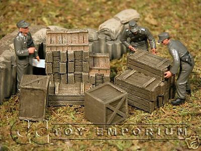 "RETIRED & BRAND NEW" Build-a-Rama 1:32 scale Hand Painted WWII Cargo Set (4 Piece set)