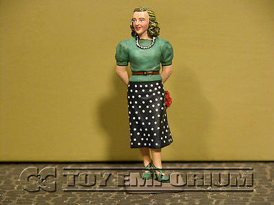 "RETIRED" King & Country 1:30 "Berghof Collection" Deluxe Eva Braun Figure (1)