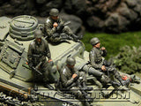 "BRAND NEW" Custom Built - Hand Painted & Weathered 1:35 WWII German Tank Riders Soldier Set (4 Figure Set)