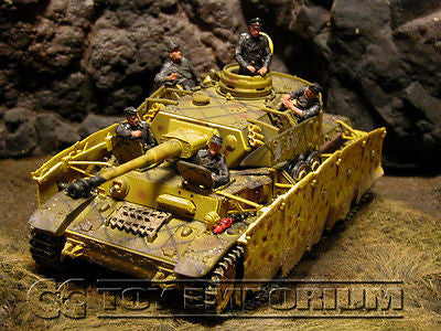 "BRAND NEW" Custom Built - Hand Painted & Weathered 1:35 WWII German "SS Panzer Crew " Set (5 Figure Set)