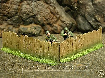 "RETIRED BRAND NEW" Build-a-Rama 1:32 Hand Painted WWII Wooden "Straight" Fence Set (2 Piece Set)