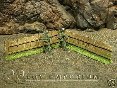 "RETIRED BRAND NEW" Build-a-Rama 1:32 Hand Painted WWII Wooden "Straight" Fence Set (2 Piece Set)