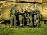 "BRAND NEW" Custom Built & Hand Painted 1:35 WWII German 3rd Fallschirmjager Soldier Set (4 Figure Set)