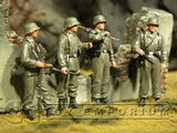 "BRAND NEW" Custom Built & Hand painted 1:35 WWII German Panzer Grenadier Set (4 Figure Set)