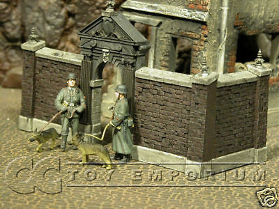 "BRAND NEW" Custom Built & Hand Painted 1:35 WWII Stone Gate w/ Brick Walls Set (2 Piece Set)