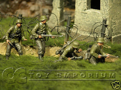 "BRAND NEW" Custom Built & Hand Painted 1:35 WWII German Panzer Grenadier Set (4 Figure Set)