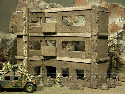 "BRAND NEW" Dioramas Plus 1:35 Custom Built - Hand Painted & Weathered  3 Story Iraq Apartment Ruin
