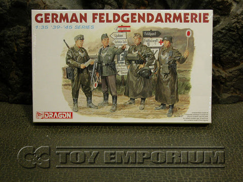 "BRAND NEW" Dragon 1:35 Scale WWII German "Feldgendarmerie + 2 Authentic Wooden Sign Posts" Model Kit