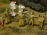"BRAND NEW" Custom Built - Hand Painted & Weathered 1:35 WWII German DAK "Feldgendarmerie + 2 Authentic Wooden Sign Posts" Soldier Set (4 Figure Set)