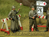 "BRAND NEW" Custom Built - Hand Painted & Weathered 1:35 WWII German "Feldgendarmerie + 2 Authentic Wooden Sign Posts" Soldier Set (4 Figure Set)