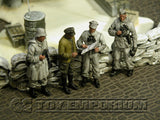 "BRAND NEW" Custom Built - Hand Painted & Weathered 1:35 WWII German "Winter Commander's Conference" Soldier Set (4 Figure Set)