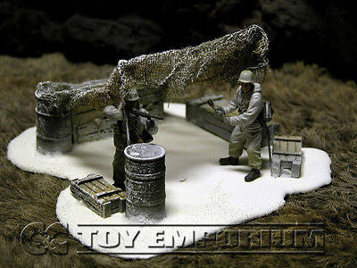 "RETIRED & BRAND NEW" Build-a-Rama 1:32 Hand Painted WWII Deluxe "Winter" Outpost Shelter Set