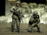 "BRAND NEW" Custom Built - Hand Painted & Weathered 1:35 WWII German Winter Sniper Team Set (2 Figure Set)