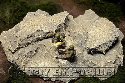 "RETIRED & BRAND NEW" Build-a-Rama Deluxe Custom Built 1:32 Hand Painted WWII Large Resin Rock Formation #1