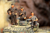 "BRAND NEW" Custom Built - Hand Painted & Weathered 1:35 WWII German "SS Panzer Crew - Smolensk" Set  (3 Figure Set)