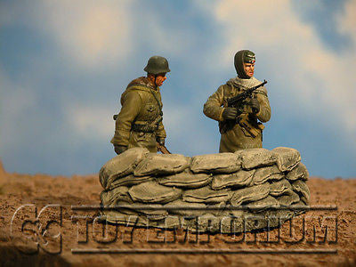 "BRAND NEW" Dragon 1:35 German Panzer Grenadiers Soldier Set (4 Piece Set)