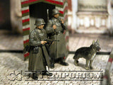 "BRAND NEW" Custom Built - Hand Painted & Weathered 1:35 WWII German Check Point Soldier Set w/ Gate & Guard Post (6 Figure Set)