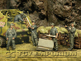 "BRAND NEW" Custom Built - Hand Painted & Weathered 1:35 WWII German "SPG Gun Crew" Set (5 Figure Set)