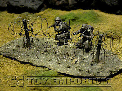 "RETIRED & BRAND NEW" Build-a-Rama 1:32 Hand Painted WWII Deluxe Triple Concertina Wire Fence Section