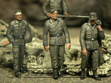 "BRAND NEW" Custom Built - Hand Painted & Weathered 1:35 WWII German Captives w/Russian Guard Soldier Set (6 Figure Set)